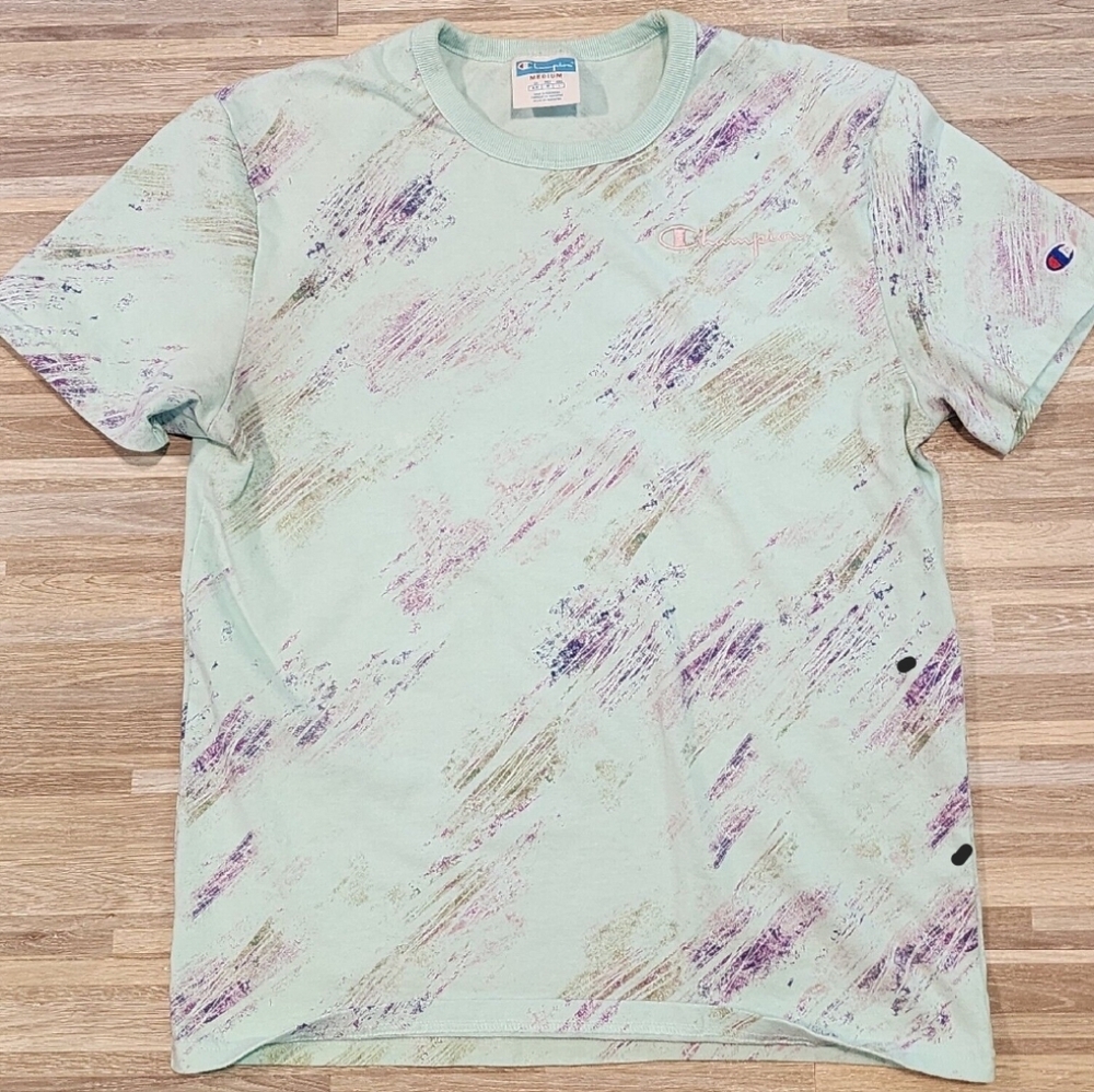 Men's Champion embroidered multicolored graphic t-shirt size XL
